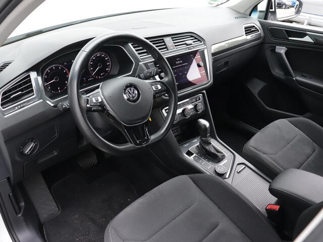 Volkswagen TIGUAN 2.0 TSI 4Motion Highline Business R | Camera | Carplay & Android auto | Stoelverwarming | Spraakbediening | Elektrisch uitklapbare trekhaak |