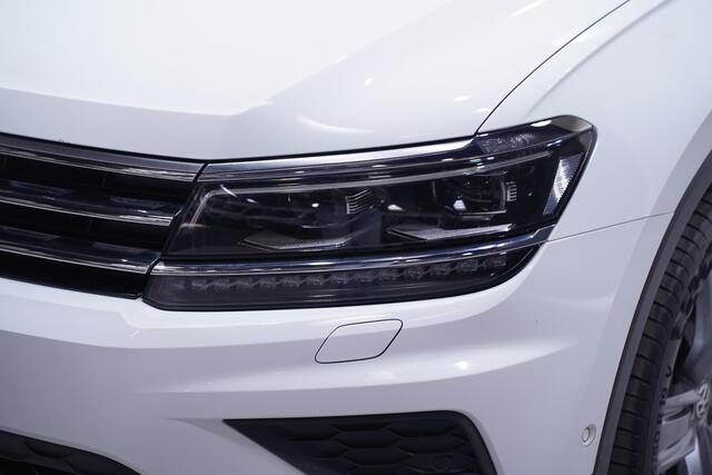 Volkswagen TIGUAN Allspace 2.0 TDI 150 pk DSG Aut. Grijs Kenteken 2-Zits, Navi, Trekhaak, LED, Panoramadak, PDC V+A