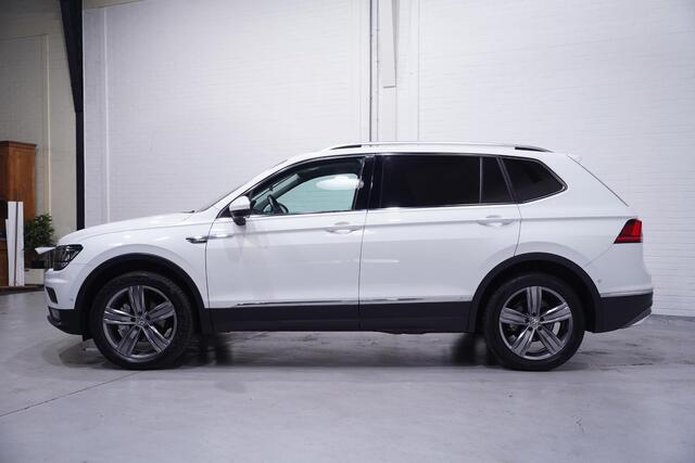 Volkswagen TIGUAN Allspace 2.0 TDI 150 pk DSG Aut. Grijs Kenteken 2-Zits, Navi, Trekhaak, LED, Panoramadak, PDC V+A
