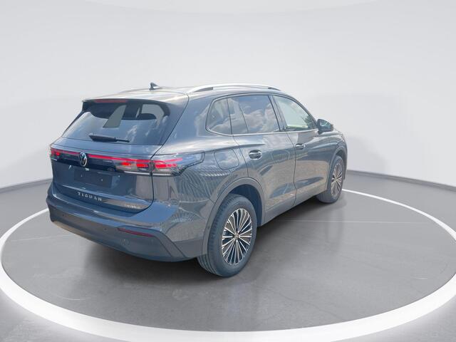 Volkswagen TIGUAN 1.5eHybrid 204pk DSG Navigatie · Trekhaak · Stoel-&stuurverwarming · Camera ·