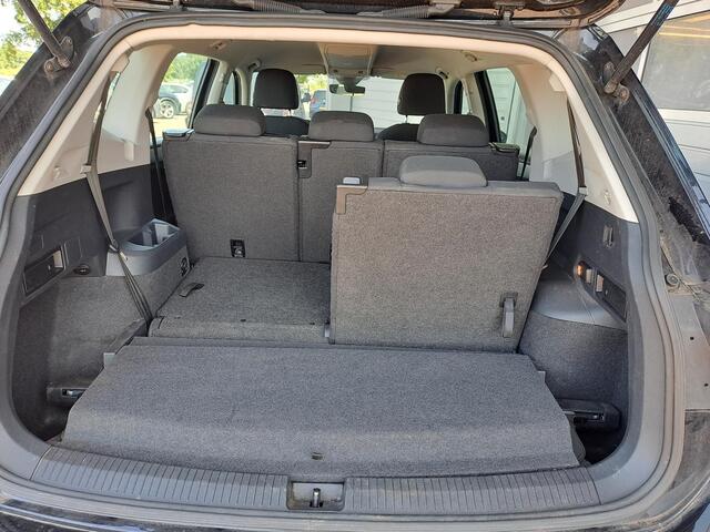 Volkswagen TIGUAN Allspace 1.5 TSI Comfortline Business, 7-Persoons, Trekhaak, Keyless,