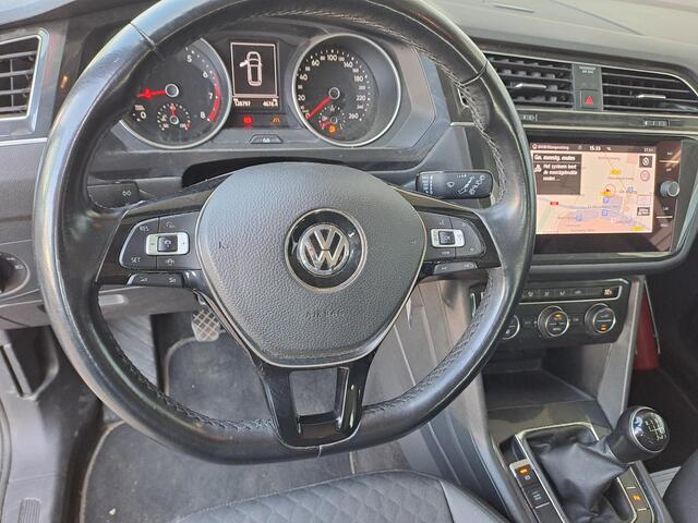 Volkswagen TIGUAN Allspace 1.5 TSI Comfortline Business, 7-Persoons, Trekhaak, Keyless,