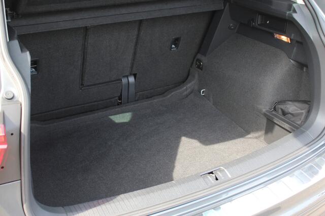 Volkswagen TIGUAN 1.4 TSI Comfortline | ACC | Trekhaak |