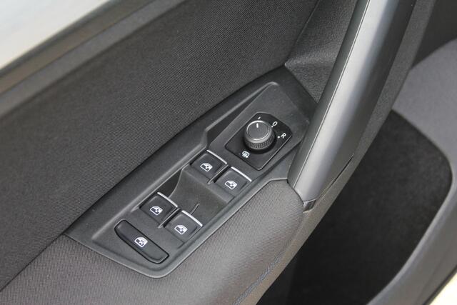 Volkswagen TIGUAN 1.4 TSI Comfortline | ACC | Trekhaak |