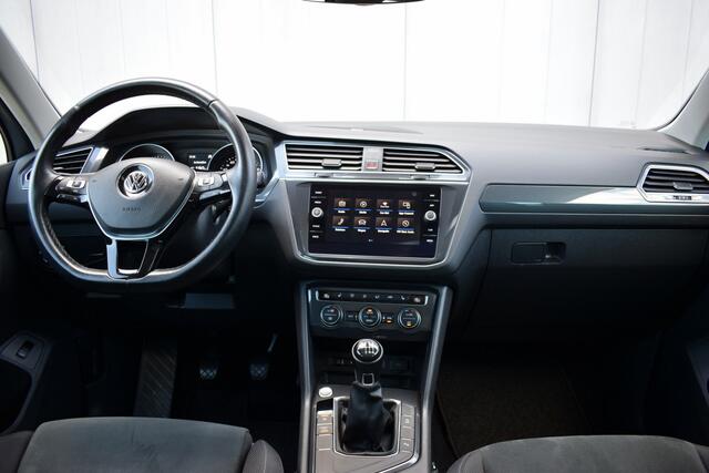 Volkswagen TIGUAN 1.4 TSi Comfortline Business LED | Panoramadak | Dynaudio | Keyless | Trekhaak | Carplay