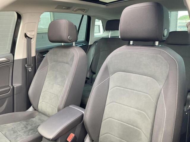 Volkswagen TIGUAN 1.5TSI/150PK DSG Elegance · Panoramadak · Massagefunctie · Camera + Parkeersensoren