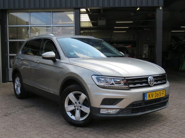 Volkswagen TIGUAN 1.4 TSI CON. SERIES / Led / Navi / Wegklap.haak / BOVAG garantie
