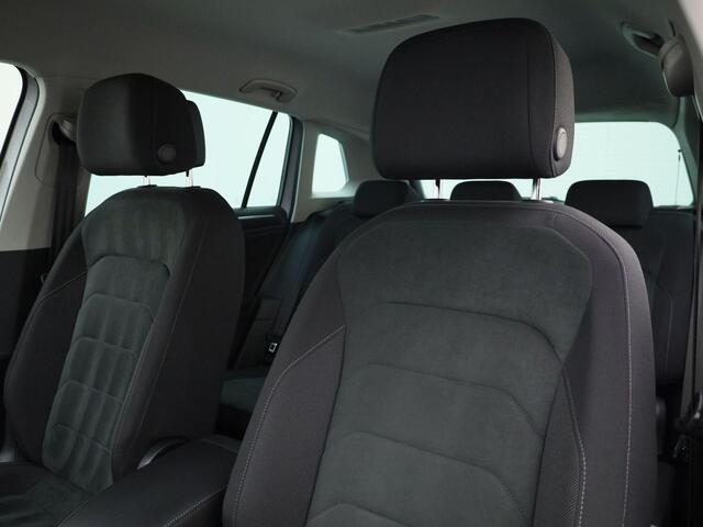 Volkswagen TIGUAN 1.5TSI/150PK DSG ACT Highline · Navigatie · Camera+Parkeersensoren · Stoelwarming