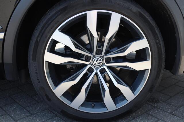 Volkswagen TIGUAN 2.0 TSI 4Motion Highline Business R 132KW/180PK DSG, Navigatie, ACC, Side Assist, Climatronic, Park assist, keyless start+ entry, elektrische achterklep, wegklapbare trekhaak, 20 inch, Headup display, spiegelpakket, apple carplay/android auto, camera