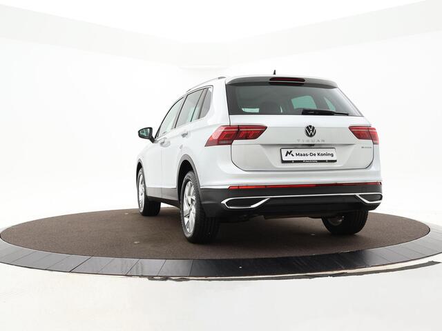 Volkswagen TIGUAN 1.4 Tsi 245pk DSG eHybrid Elegance · Panoramadak · Camera · Keyless · Apple/Android Car Play · Navi · P-Sensoren · 18'' Inch ·