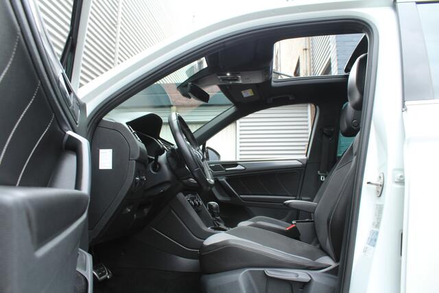 Volkswagen TIGUAN 1.5 TSI 150pk ACT R-Line DSG7 NL-Auto NAP Panoramadak Clima Cruise Navi 360 Camera Dynaudio Keyless HUD Dig. Cockpit El. Klep