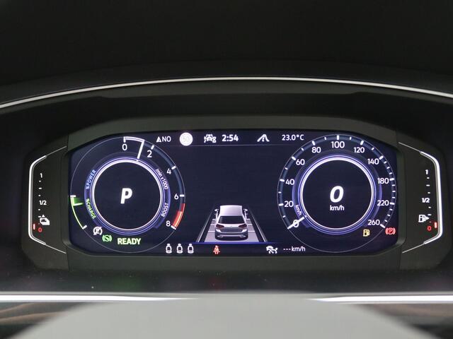 Volkswagen TIGUAN 1.4 TSI eHybrid Elegance 245PK DSG Pano-Schuifdak, Adaptieve Cruise Controle, 360gr. Camera, Stoel-Stuur en Achterbankverwarming, Navi, Matrix LED-Verlichting, Side Assist, Trekhaak, 19" LM Velgen