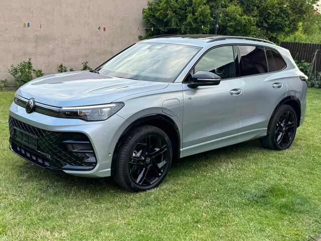 Volkswagen TIGUAN 1.5 eHybrid R-Line Editon 272PK WORDT VERWACHT |PANO-DAK|BLACK-STYLE|IQ.LIGHT|