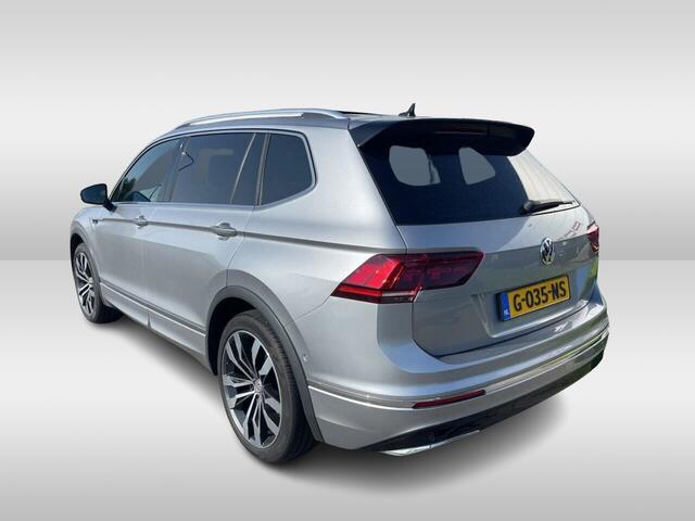 Volkswagen TIGUAN Allspace 1.5 TSI Highline Business R 7p. / Panoramadak / Camera / 20'' / Virtual Cockpit / DAB / Stoelverwarming / ACC / Spiegelpakket