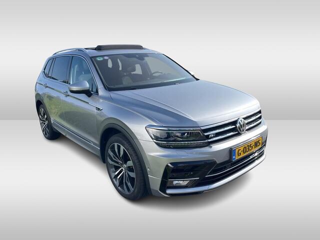 Volkswagen TIGUAN Allspace 1.5 TSI Highline Business R 7p. / Panoramadak / Camera / 20'' / Virtual Cockpit / DAB / Stoelverwarming / ACC / Spiegelpakket