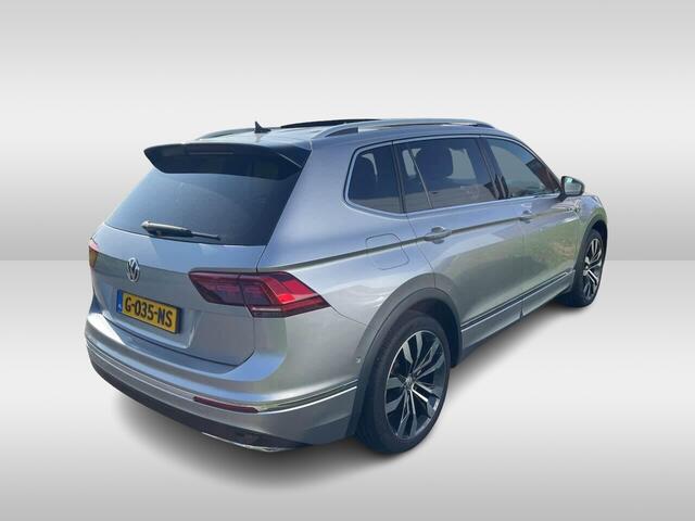 Volkswagen TIGUAN Allspace 1.5 TSI Highline Business R 7p. / Panoramadak / Camera / 20'' / Virtual Cockpit / DAB / Stoelverwarming / ACC / Spiegelpakket