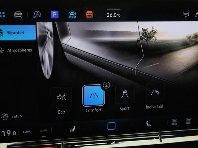 Volkswagen TIGUAN 1.5eTSI/150PK R-Line Blackstyle DSG · Panoramadak · 360°Camera + Parkeersensoren · Massagefunctie · Head-Up Display · Garantie tot september 2026