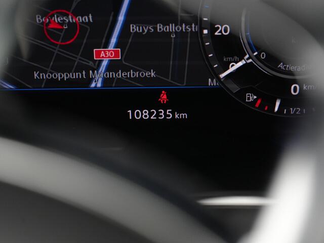 Volkswagen TIGUAN 2.0 TSI 230 pk DSG 4Motion Highline Business R / R-Line | Panoramdak | Trekhaak | Stoel-/achterbankverwarming