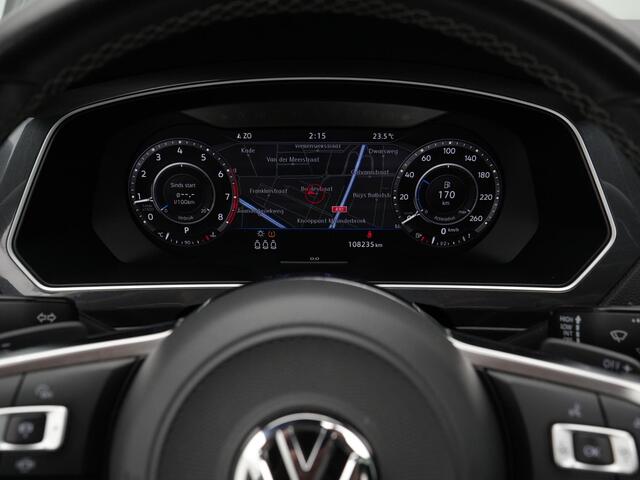 Volkswagen TIGUAN 2.0 TSI 230 pk DSG 4Motion Highline Business R / R-Line | Panoramdak | Trekhaak | Stoel-/achterbankverwarming