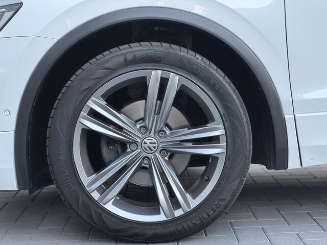 Volkswagen TIGUAN 2.0 TDI DSG R-Line Highline | Panorama | Adaptive Cruise | Keyless | Leder | Apple CarPlay