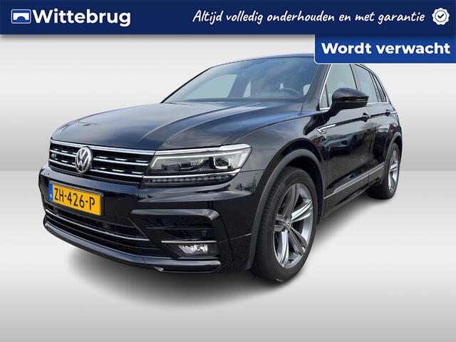 Volkswagen TIGUAN 1.5 TSI ACT Highline Business R / Digitaal dashboard / Navigatie / App connect / Parkeersensoren V+A / Lichtmetalen velgen 19 inch /