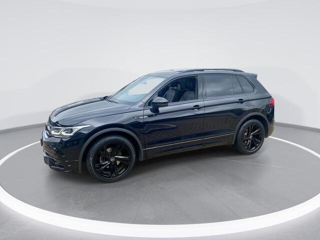 Volkswagen TIGUAN 1.5 TSI 150pk DSG automaat R-Line Business+ · Panoramadak · Camera · Black Style · Stoelverwarming · 19'' Velgen ·