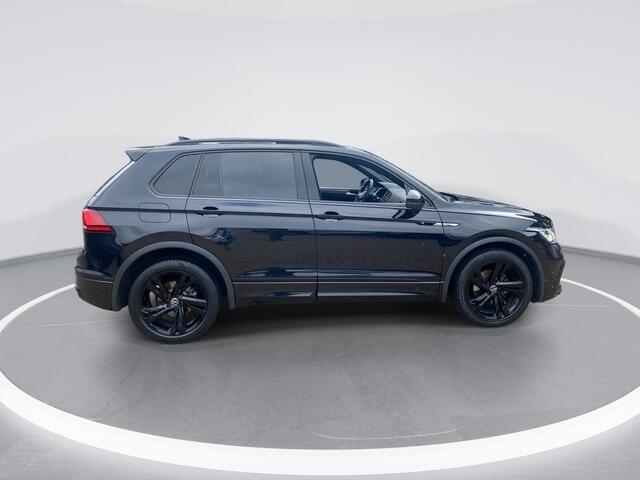 Volkswagen TIGUAN 1.5 TSI 150pk DSG automaat R-Line Business+ · Panoramadak · Camera · Black Style · Stoelverwarming · 19'' Velgen ·