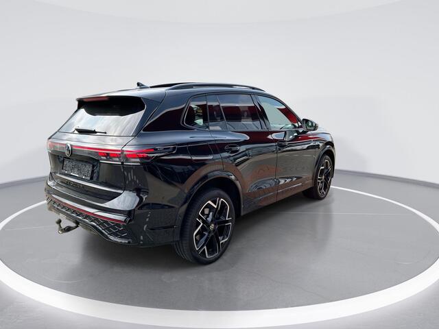 Volkswagen TIGUAN 1.5 272pk DSG eHybrid R-Line Business · Camera · Panoramadak · Stoelventilatie · Massage · Elek. Trekhaak · Elek. Achterklep · 20'' Inch · Garantie t/m 24-10-2029 of 100.000km