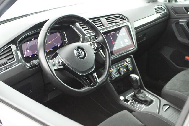 Volkswagen TIGUAN 1.5 TSI 150pk DSG ACT R-Line Highline Keyless Camera Virtual Cockpit Panoramadak Navigatie