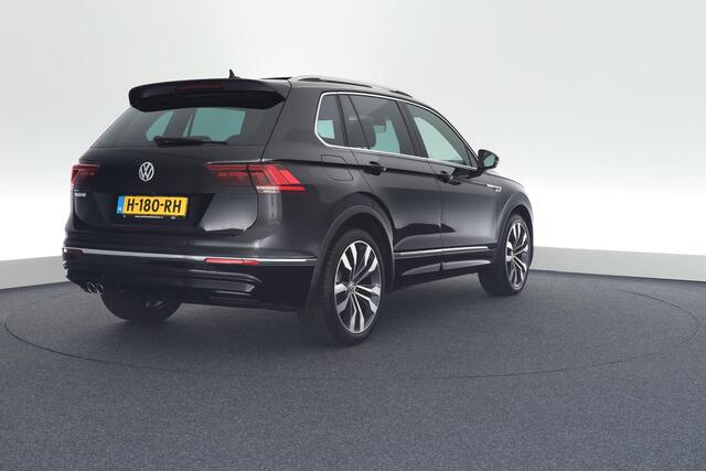 Volkswagen TIGUAN 1.5 TSI 150pk DSG ACT R-Line Highline Keyless Camera Virtual Cockpit Panoramadak Navigatie