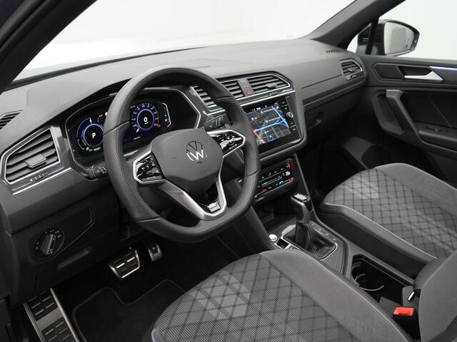 Volkswagen TIGUAN 1.4 TSI 150 pk eHybrid R-Line Business | IQ Light | Panoramadak | Achteruitrijcamera | Trekhaak | Stoelverwarming | 19 inch