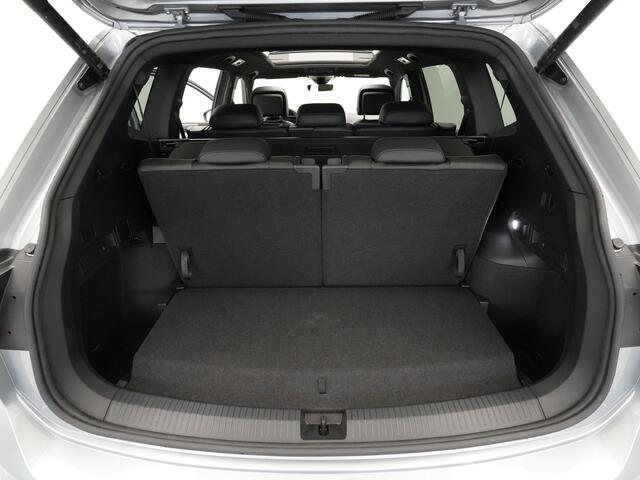 Volkswagen TIGUAN Allspace 1.5 TSI 150pk DSG R-Line Business 7p. Panorama Navigatie Camera Stoelverwarming 289