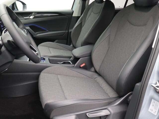 Volkswagen TIGUAN 1.5 eHybrid Life Edition 204PK DSG Trekhaak, Voorruitverwarming, Elektr. Achterklep, Side Assist, Navi via Apple Carplay/Android Auto, Achteruitrijcamera, Winterpakket Plus, 18" LM Velgen