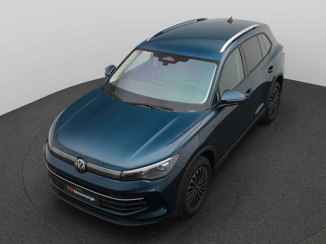 Volkswagen TIGUAN 1.5 eHybrid Life Edition 204PK DSG trekhaak, verwarmbare voorruit, full led, side assist, elek. achterklep, achteruitrijcamera, navi via apple carplay/android auto, stoelverwarming voor + achter, stuurwielverwarming, 18" lichtmetaal adaptive cruise
