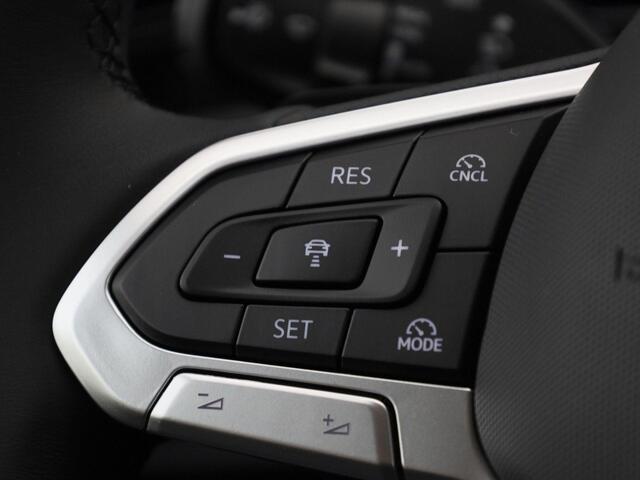 Volkswagen TIGUAN 1.5eHybrid 150kW/204PK Life DSG · App connect · Trekhaak · Camera + Parkeersensoren · Garantie tot juni 2027