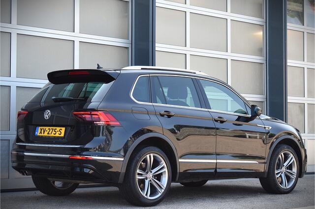 Volkswagen TIGUAN 2.0 TSI 4Motion Highline Business R Panodak | Automaat | 19 inch