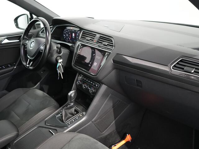 Volkswagen TIGUAN 1.4 TSI ACT Comfortline Business R-Line | 360 Camera | Matrix | HUD | Pano | Trekhaak |