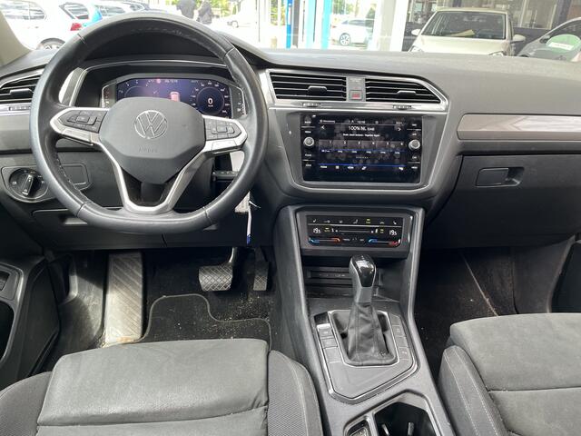 Volkswagen TIGUAN Allspace 1.5 TSI Life Business 7p. / AUTOMAAT/ 7-PERSOONS/ ELEKTR. TREKHAAK/ ADAPT. CRUISE/ APP-CONNECT/ NAVI/ ADAPT. CRUISE/ PARK. SENSOREN + CAMERA/ CLIMA 3-ZONE/ DIGITAL DASH/ STOEL-STUUR VERWARM.