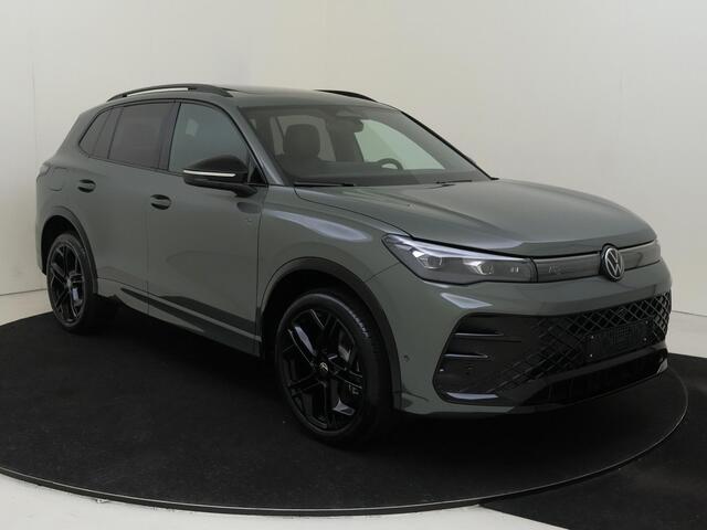 Volkswagen TIGUAN R-Line Edition - eHybrid | 'App-Connect' draadloze smartphone integratie | Automatische afstandsregeling (Adaptive Cruise Control) | Black Style Pakket