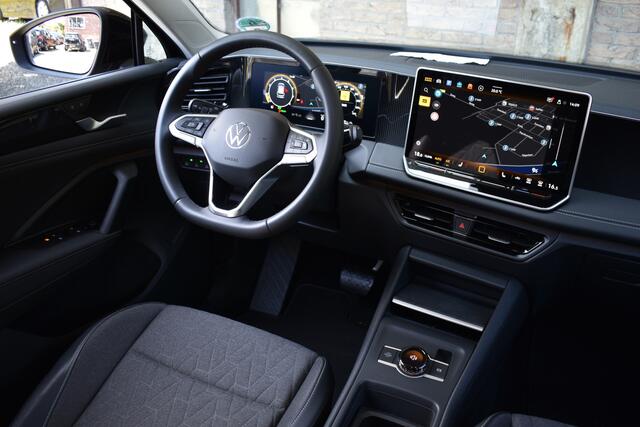 Volkswagen TIGUAN 1.5 eTSI LIFE TREKHAAK | CAMERA | STUUR VERW.