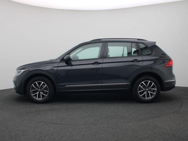 Volkswagen TIGUAN 1.4 TSI e-hybrid 245PK DSG full led, trekhaak, adaptive cruise, alarm, keyless, elek. bedienbare achterklep, 17" lichtmetaal