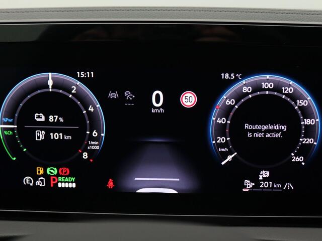 Volkswagen TIGUAN 1.5 eHybrid Life Edition 204PK DSG Adaptieve Cruise Controle, Navi via Apple Carplay/Android Auto, Achteruitrijcamera, Keyless, Stoel-Stuurverwarming, Trekhaak, 19" LM Velgen