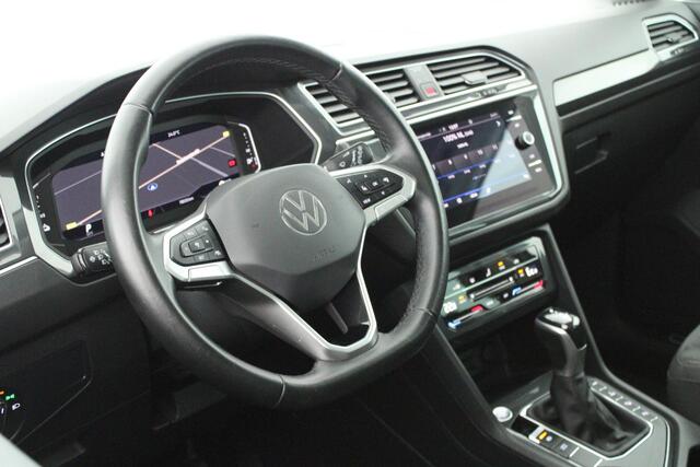 Volkswagen TIGUAN 1.4 TSI 245pk eHybrid Elegance Trekhaak Camera Keyless Panoramadak Virtual Cockpit Navigatie