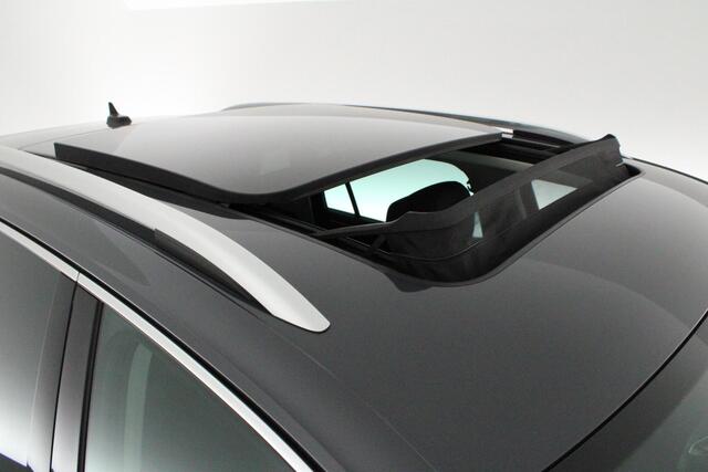 Volkswagen TIGUAN 1.4 TSI 245pk eHybrid Elegance Trekhaak Camera Keyless Panoramadak Virtual Cockpit Navigatie