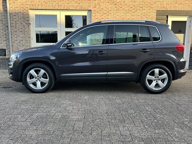 Volkswagen TIGUAN 1.4 TSI 150PK Aut. Lounge Trekhaak Navi Camera O.H.