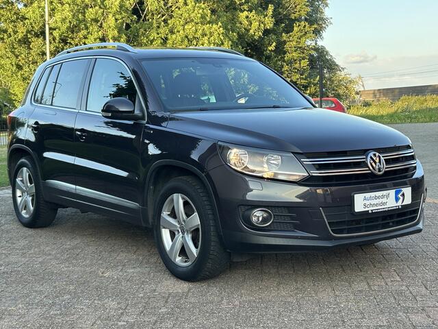 Volkswagen TIGUAN 1.4 TSI 150PK Aut. Lounge Trekhaak Navi Camera O.H.