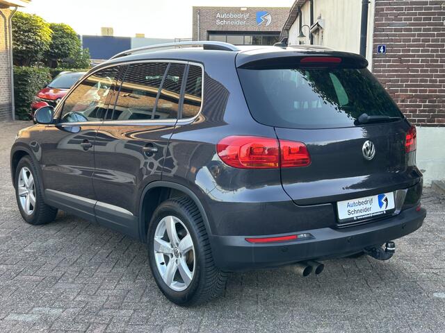 Volkswagen TIGUAN 1.4 TSI 150PK Aut. Lounge Trekhaak Navi Camera O.H.