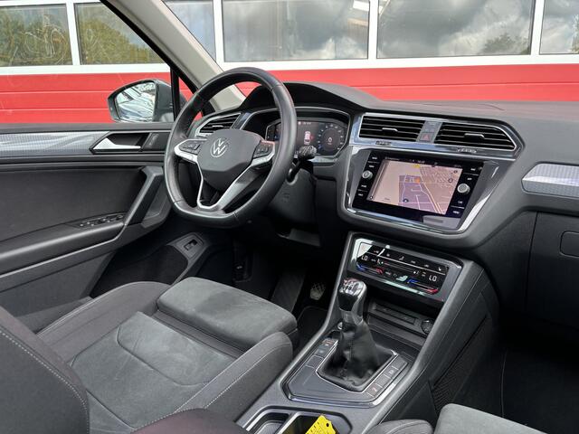 Volkswagen TIGUAN 1.5 TSI Life Business TREKHAAK / PANORAMADAK / FULL LED / STOELVERW / STUURVERW / ACC / NL-AUTO