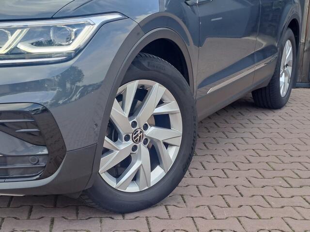 Volkswagen TIGUAN 1.5 TSI Elegance | Trekhaak | Navi | ACC | Stoelverwarming | Lane Assist | Kyeless | Camera | IQ Light | Side Assist |