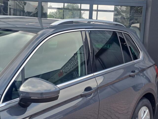 Volkswagen TIGUAN 1.5 TSI Elegance | Trekhaak | Navi | ACC | Stoelverwarming | Lane Assist | Kyeless | Camera | IQ Light | Side Assist |